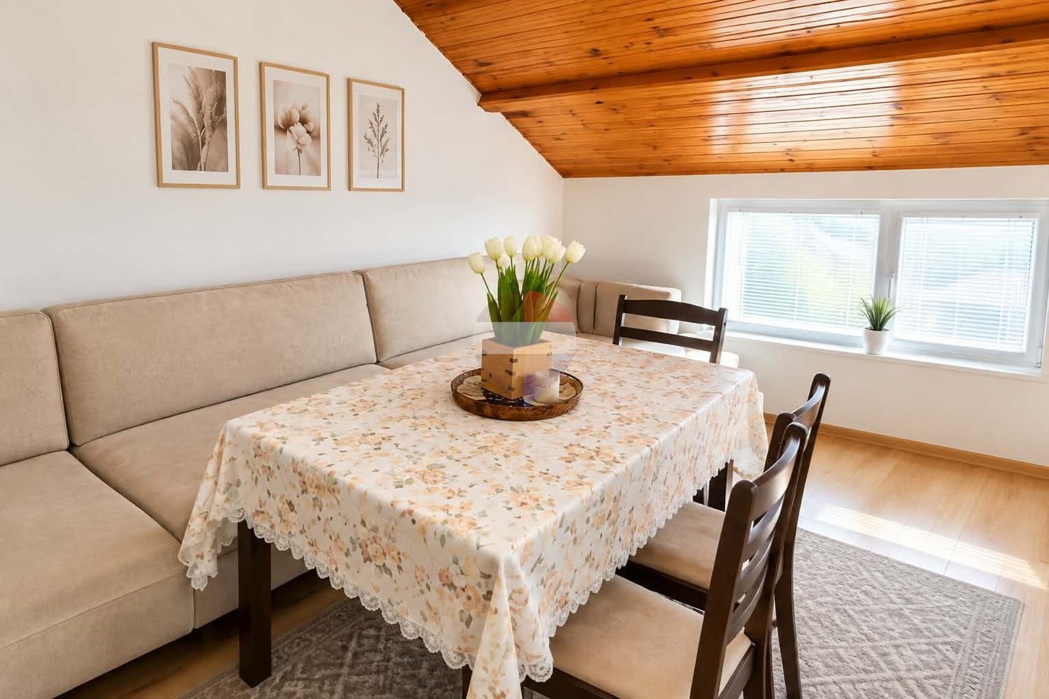 Продава ЕТАЖ ОТ КЪЩА, гр. Варна, Трошево, снимка 8 - Етаж от къща - 56319953