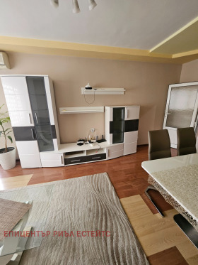 2 bedroom Iztok, Pernik 8