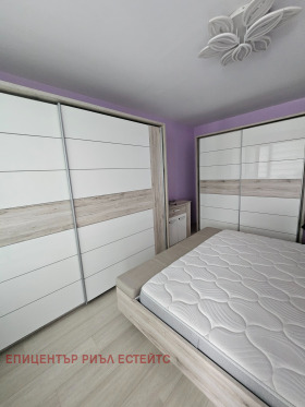 2 bedroom Iztok, Pernik 9