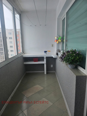 2 bedroom Iztok, Pernik 14