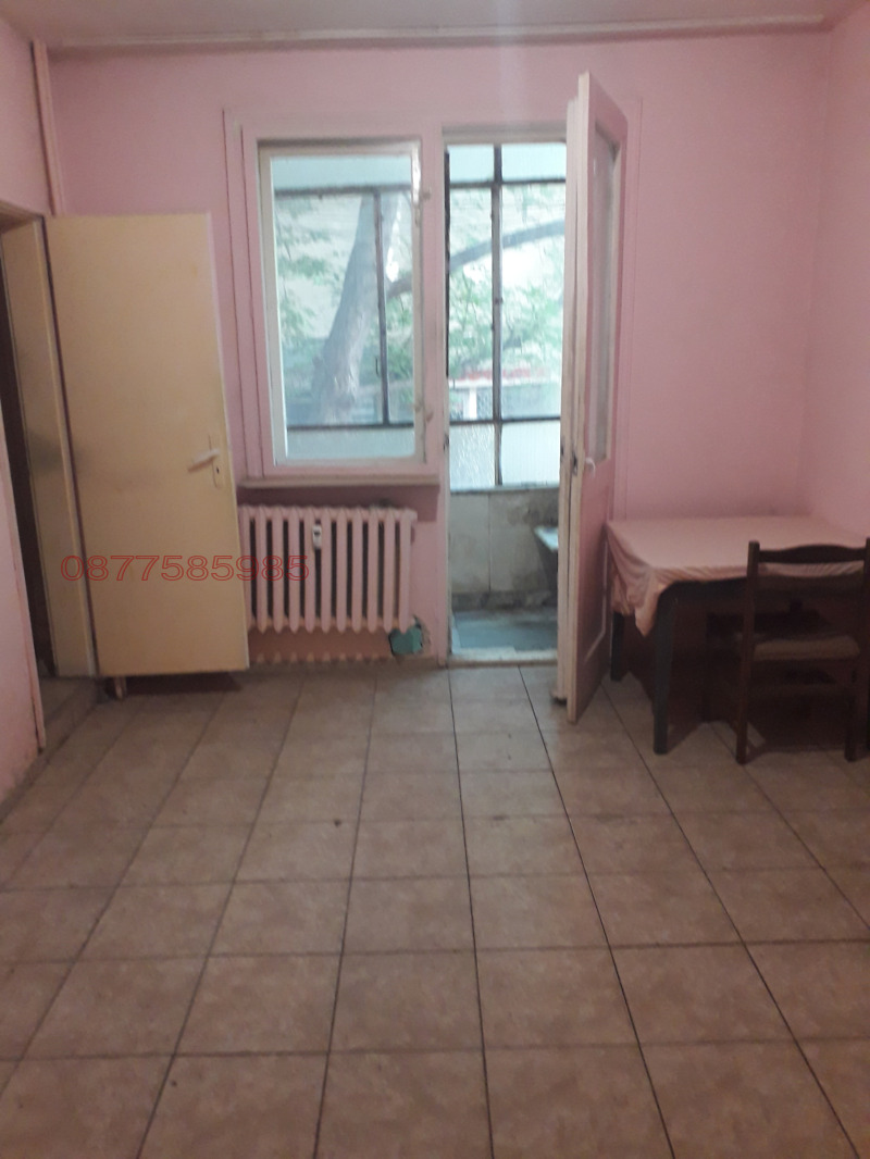 Продава 2-СТАЕН, гр. Плевен, Идеален център, снимка 2 - Апартаменти - 52809777