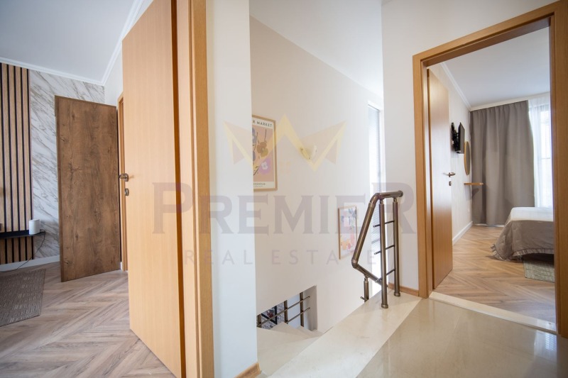 Продава КЪЩА, гр. Балчик, област Добрич, снимка 13 - Къщи - 52041231