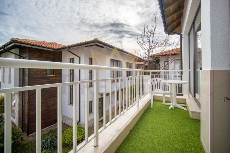 Продава КЪЩА, гр. Балчик, област Добрич, снимка 14 - Къщи - 52041231