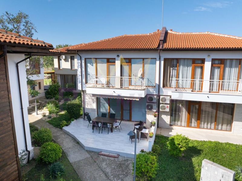 Продава КЪЩА, гр. Балчик, област Добрич