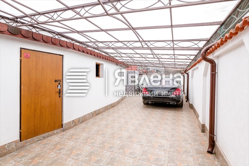 Продава КЪЩА, гр. София, Надежда 4, снимка 2 - Къщи - 54384960
