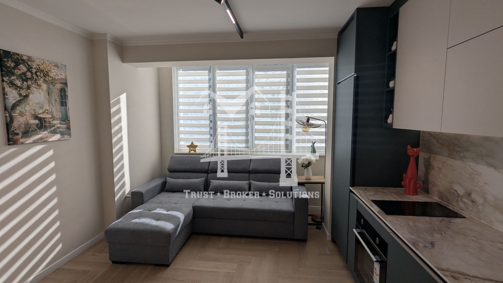 Продава 4-СТАЕН, гр. София, Оборище, снимка 2 - Апартаменти - 53486327