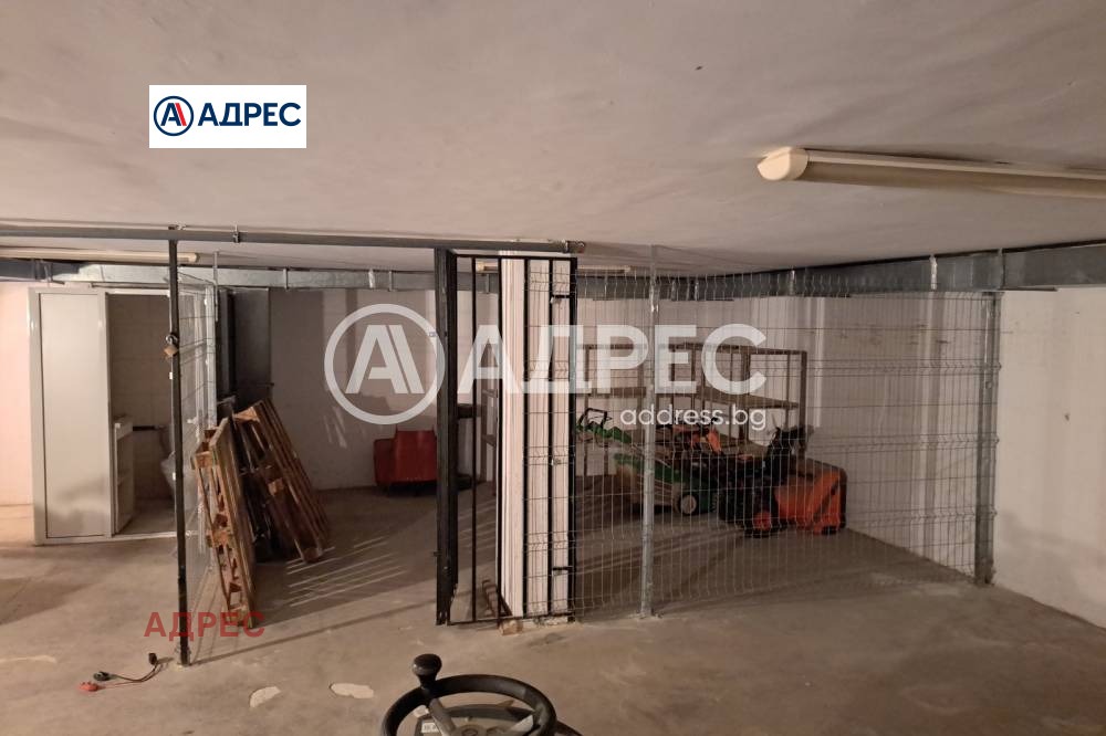 Продава СКЛАД, гр. Варна, ЖП Гара, снимка 2 - Складове - 49574793