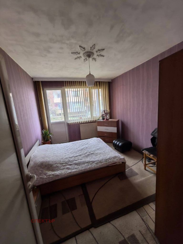 Продава  2-стаен град Перник , Център , 73 кв.м | 89091333 - изображение [3]