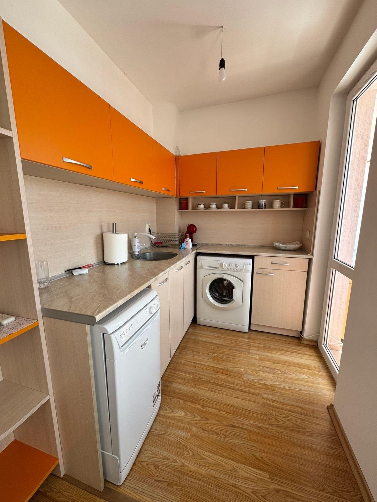 Продава 2-СТАЕН, гр. Бургас, Сарафово, снимка 2 - Апартаменти - 54736166