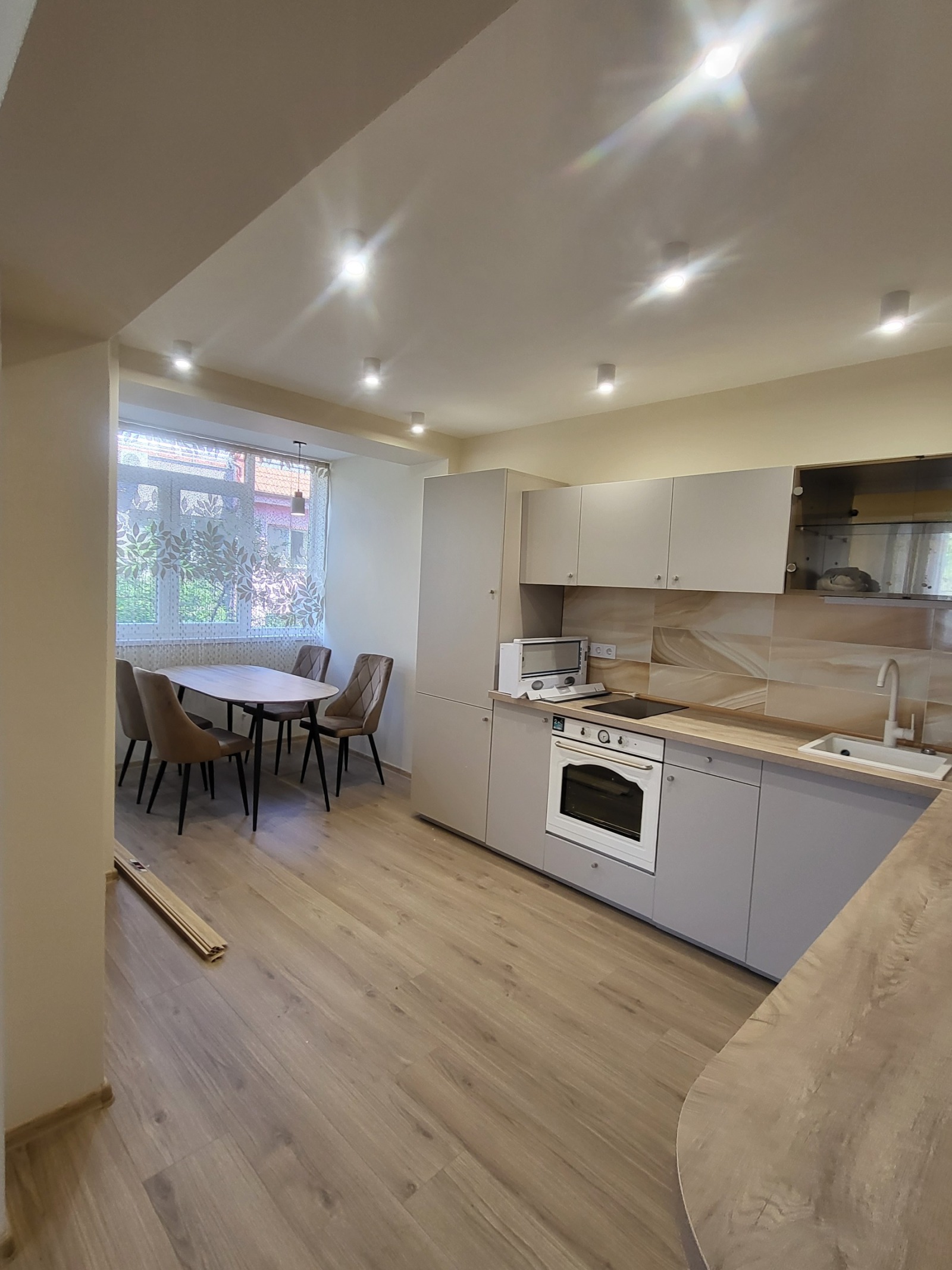 Продава 3-СТАЕН, гр. Плевен, Идеален център, снимка 13 - Апартаменти - 55161595