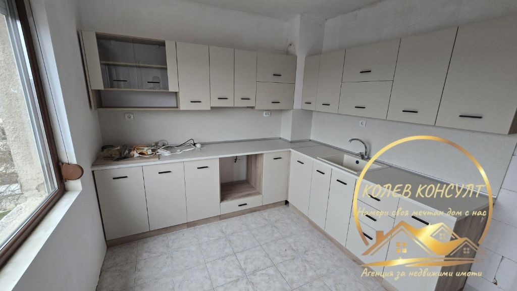Продава 4-СТАЕН, гр. Хасково, Дружба 1, снимка 2 - Апартаменти - 53949555