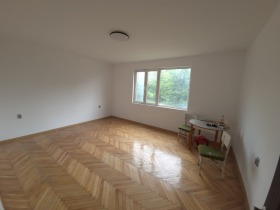 1 спаваћа соба Сторгозија, Плевен 7