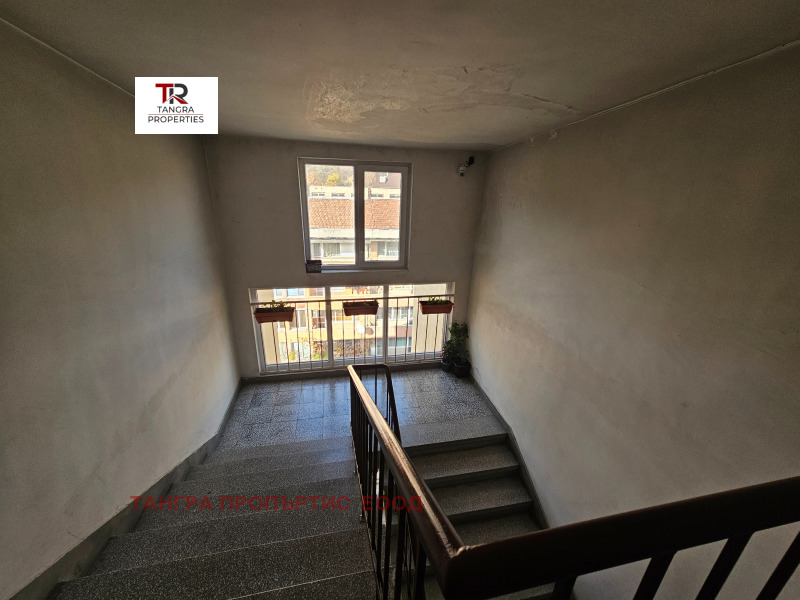 Продава 2-СТАЕН, гр. Перник, Рено, снимка 9 - Апартаменти - 52438165