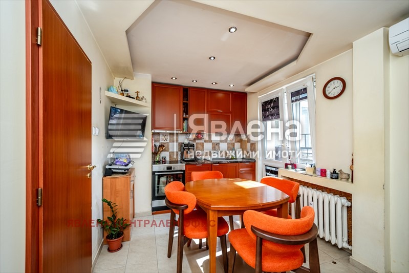 Продава 3-СТАЕН, гр. София, Хиподрума, снимка 3 - Апартаменти - 54162178