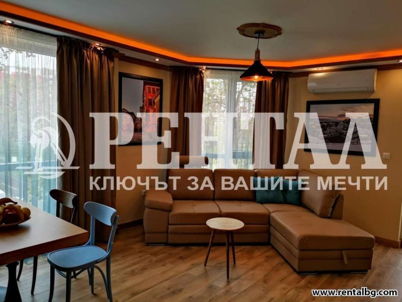 Продава 2-СТАЕН, гр. Пловдив, Център, снимка 1 - Aпартаменти - 49542783