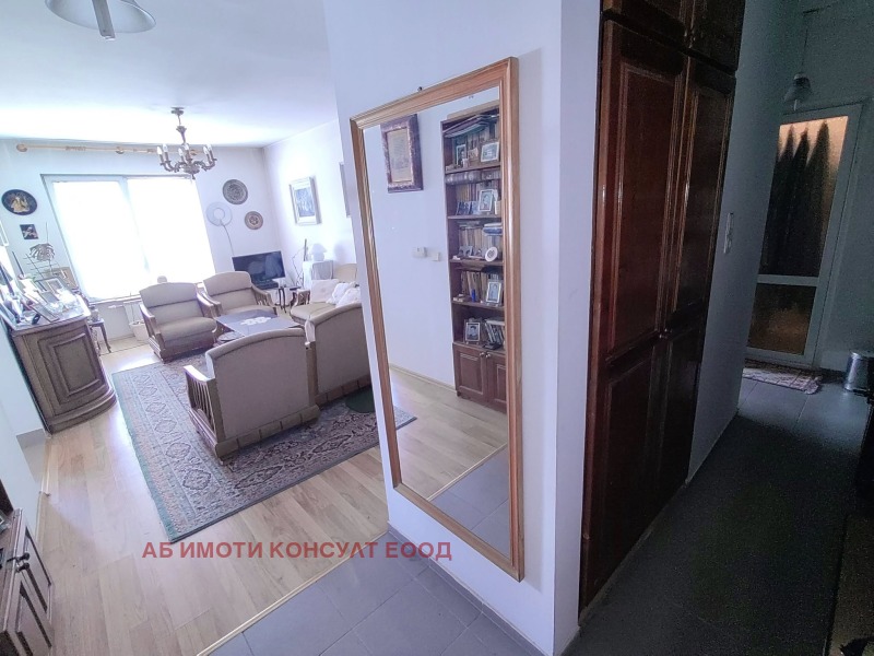 Продава  2-стаен град София , Дианабад , 72 кв.м | 93428305
