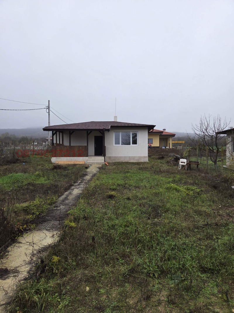 Продава КЪЩА, с. Осеново, област Варна, снимка 2 - Къщи - 52781596