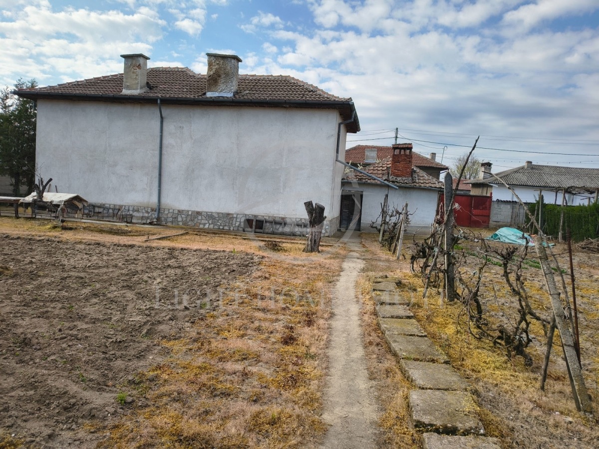 Продава КЪЩА, с. Цалапица, област Пловдив, снимка 5 - Къщи - 54275966