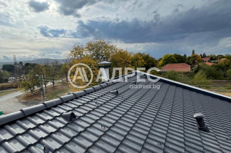 Te koop  Huis regio Sofia , Lesnovo , 222 m² | 59175544 - afbeelding [13]