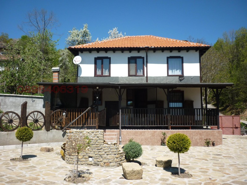 Продава КЪЩА, гр. Трявна, област Габрово