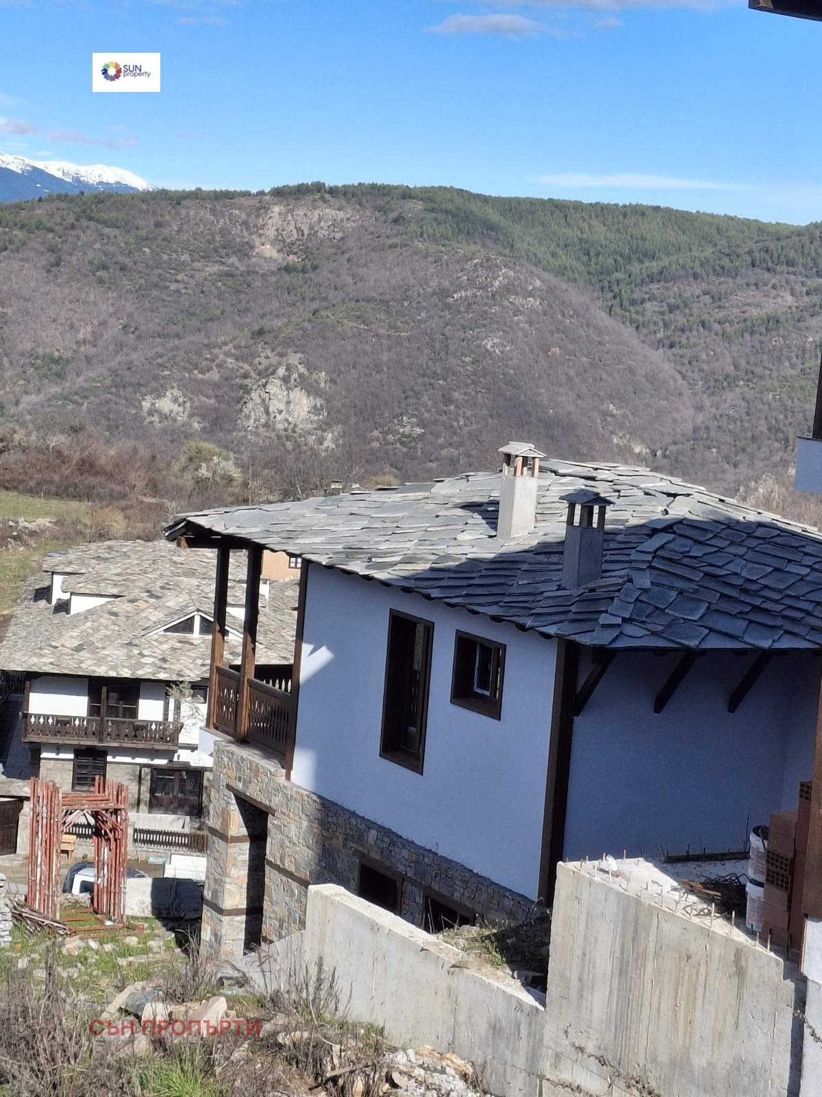 Продава КЪЩА, с. Лещен, област Благоевград