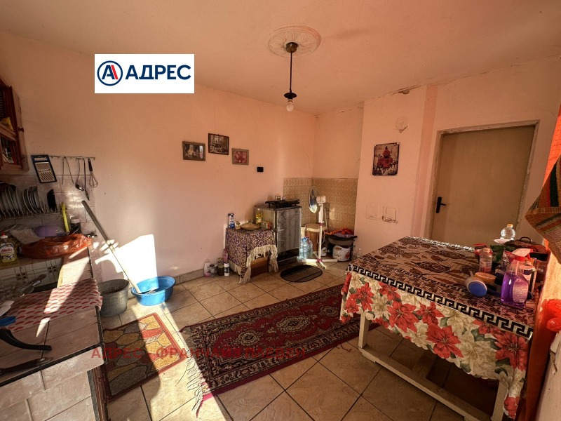 Продава КЪЩА, с. Комарево, област Плевен, снимка 4 - Къщи - 52872348