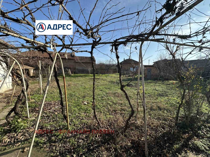 Продава КЪЩА, с. Комарево, област Плевен, снимка 8 - Къщи - 52872348