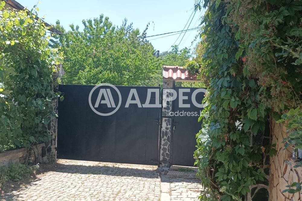 Продава КЪЩА, гр. София, гр. Банкя, снимка 2 - Къщи - 55924097