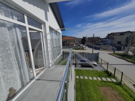 Продажба на имоти в  област Добрич — страница 2 - изображение 1 