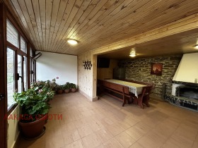 Casa Dalbok dol, região Lovech 10