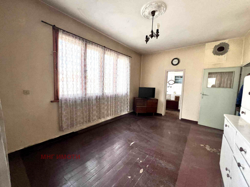 Продава 4-СТАЕН, гр. Пловдив, Младежки Хълм, снимка 2 - Апартаменти - 52800443