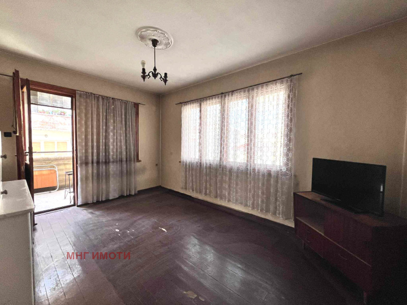 Продава 4-СТАЕН, гр. Пловдив, Младежки Хълм