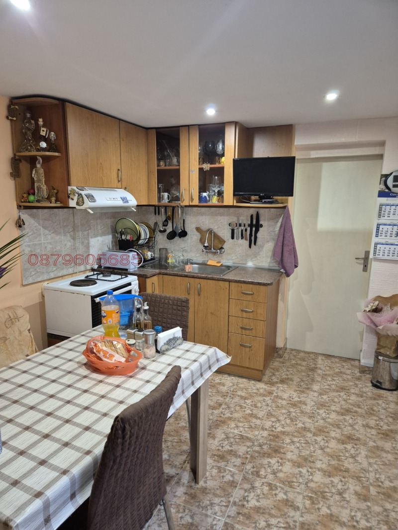 Продава КЪЩА, гр. Варна, Погреби, снимка 9 - Къщи - 52870169