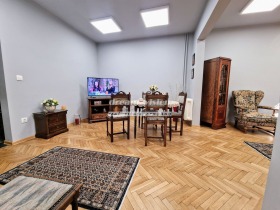 1 quarto Iavorov, Sofia 5