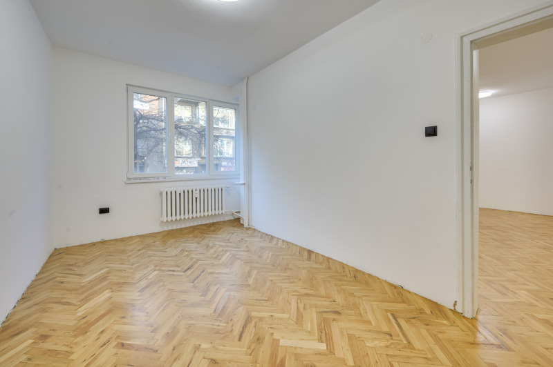 Продава 3-СТАЕН, гр. София, Център, снимка 3 - Апартаменти - 53171848