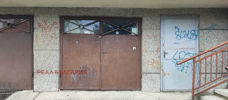 Продава ГАРАЖ, ПАРКОМЯСТО, гр. Русе, Дружба 1, снимка 3 - Гаражи и паркоместа - 52372362