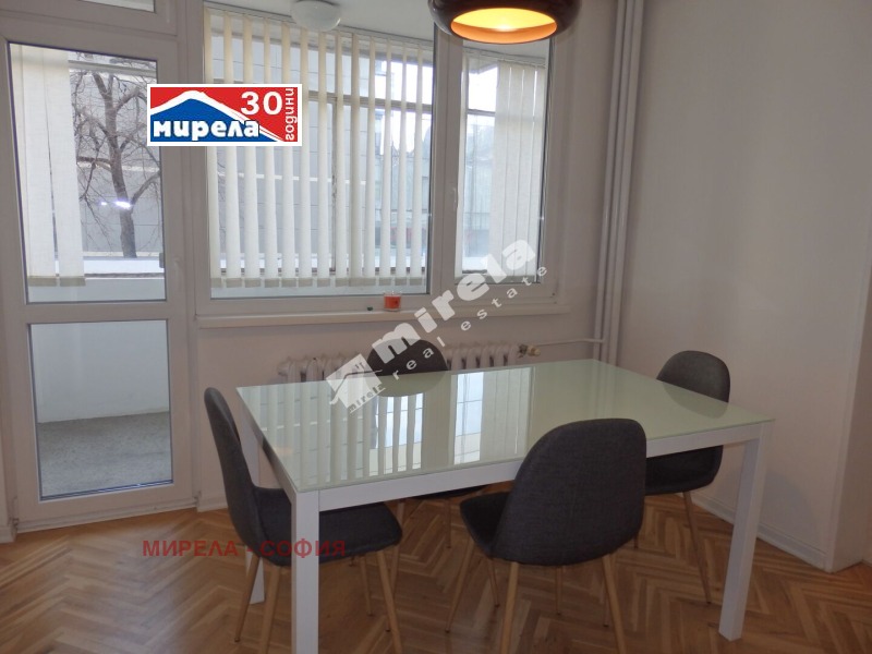 Продава 3-СТАЕН, гр. София, Център, снимка 4 - Апартаменти - 49110808