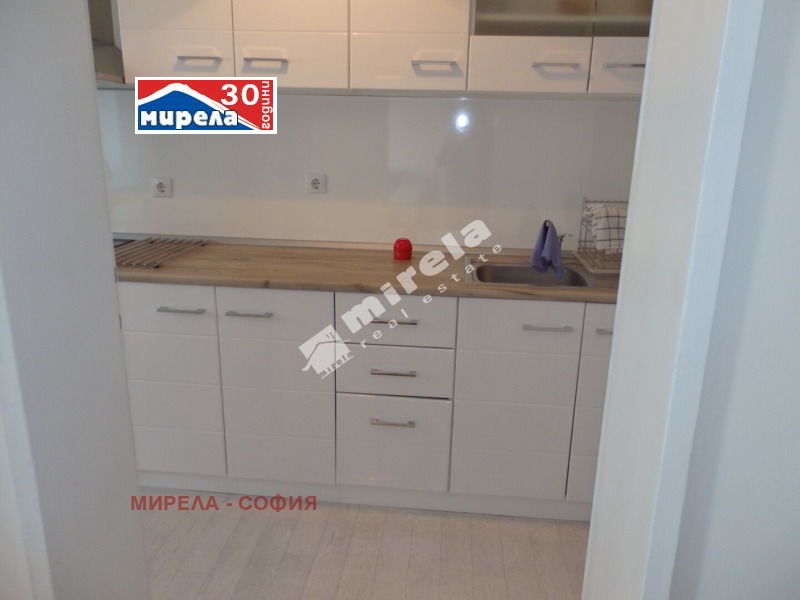Продава 3-СТАЕН, гр. София, Център, снимка 3 - Апартаменти - 49110808