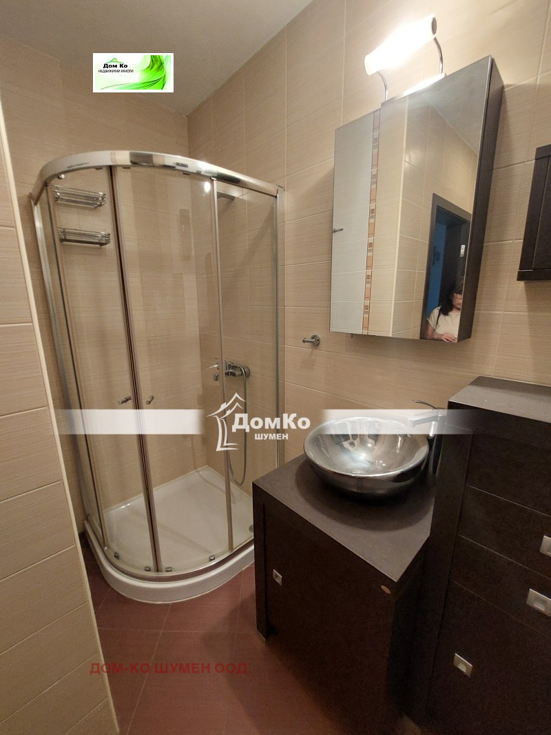 Продава  3-стаен град Шумен , Център , 94 кв.м | 62784099