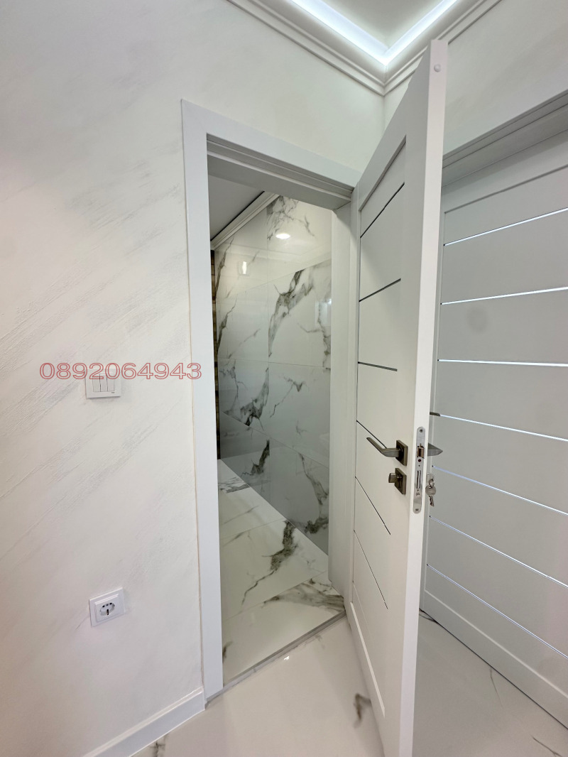 Продава 3-СТАЕН, гр. Добрич, Център, снимка 16 - Апартаменти - 52907140