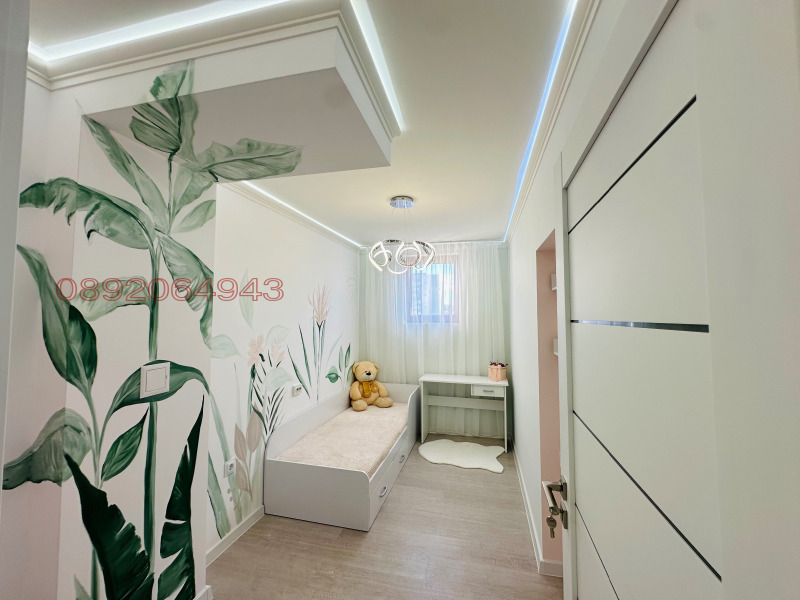 Продава 3-СТАЕН, гр. Добрич, Център, снимка 2 - Апартаменти - 52907140