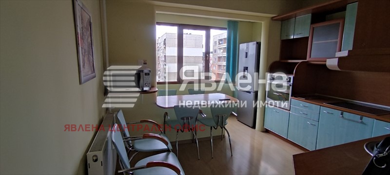 Продава 3-СТАЕН, гр. Перник, Изток