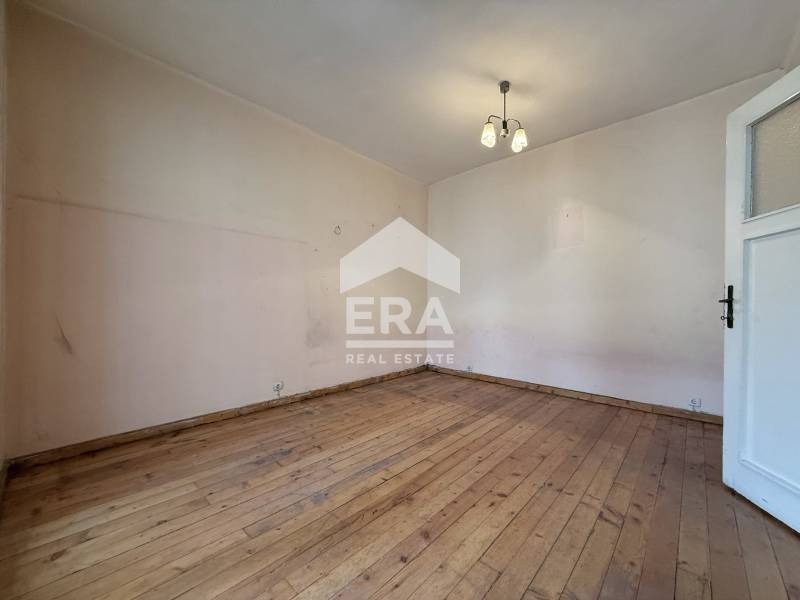 Продава МНОГОСТАЕН, гр. София, Център, снимка 3 - Апартаменти - 54111150