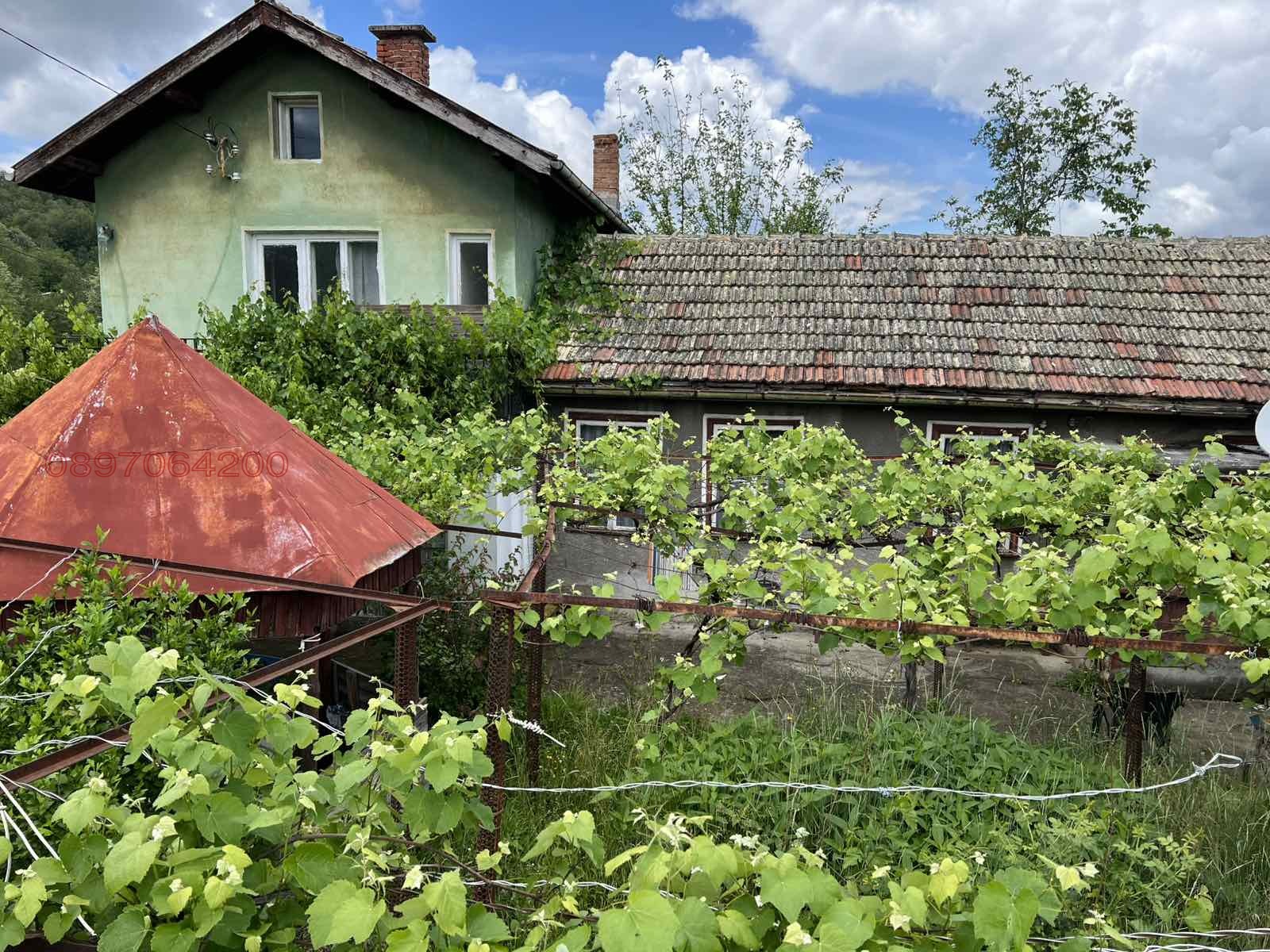 Продава КЪЩА, с. Солари, област Габрово