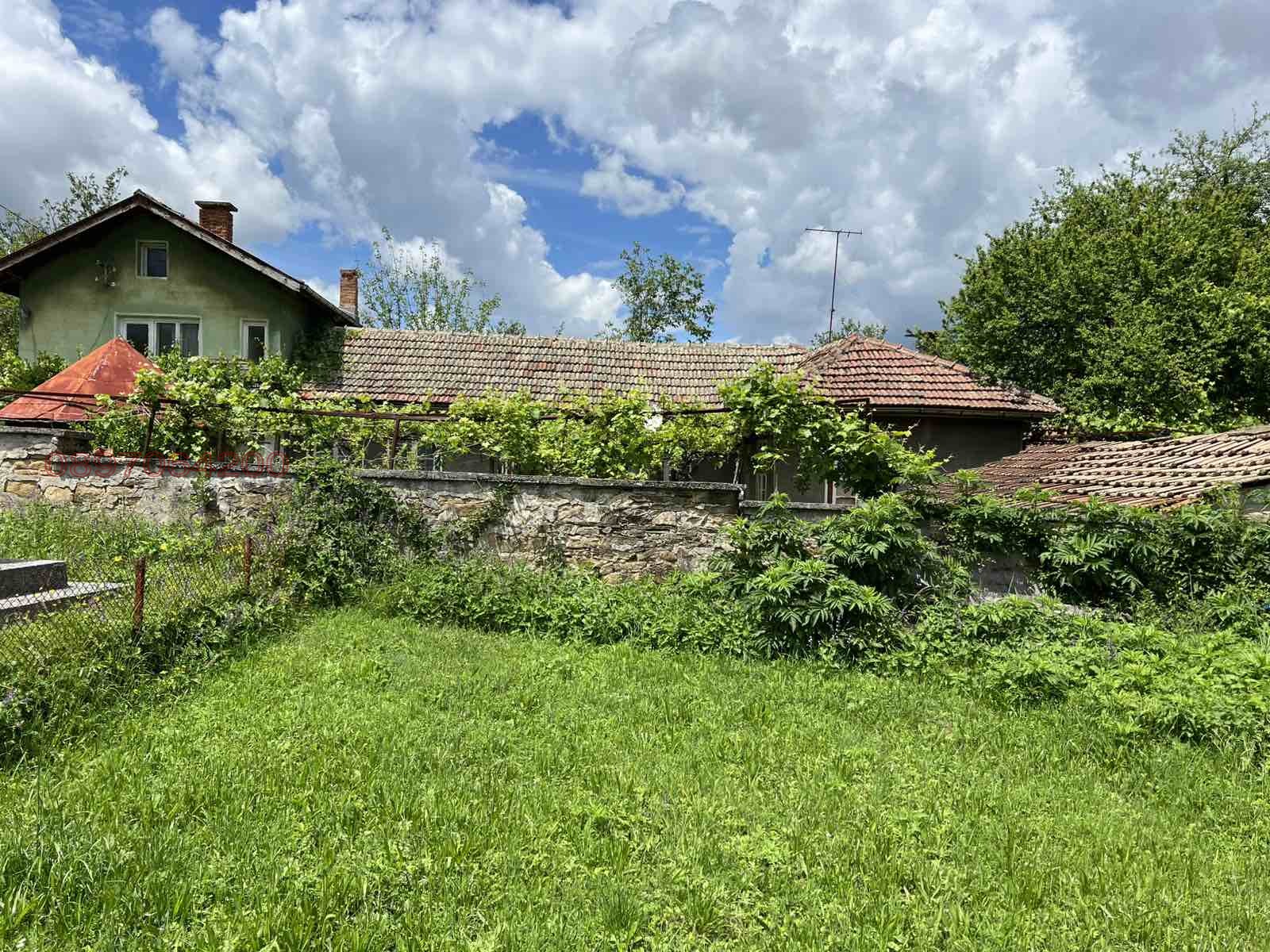Продава КЪЩА, с. Солари, област Габрово, снимка 4 - Къщи - 54905984