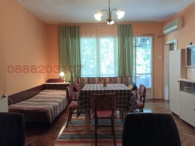 2 slaapkamers Sportna zala, Varna 1