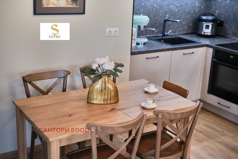Продава  3-стаен град Варна , Център , 120 кв.м | 33271511