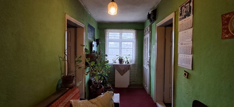 Продава КЪЩА, гр. Нови пазар, област Шумен, снимка 3 - Къщи - 52537343