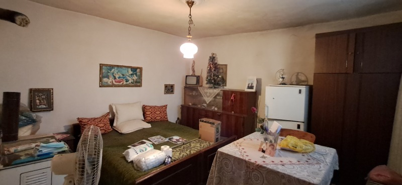 Продава КЪЩА, гр. Нови пазар, област Шумен, снимка 4 - Къщи - 52537343