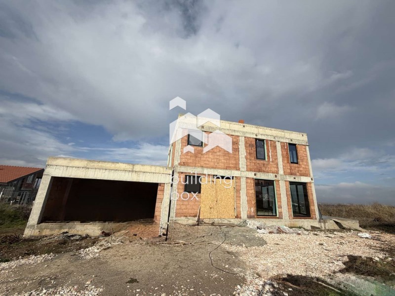 Продава КЪЩА, с. Марково, област Пловдив, снимка 3 - Къщи - 53565229